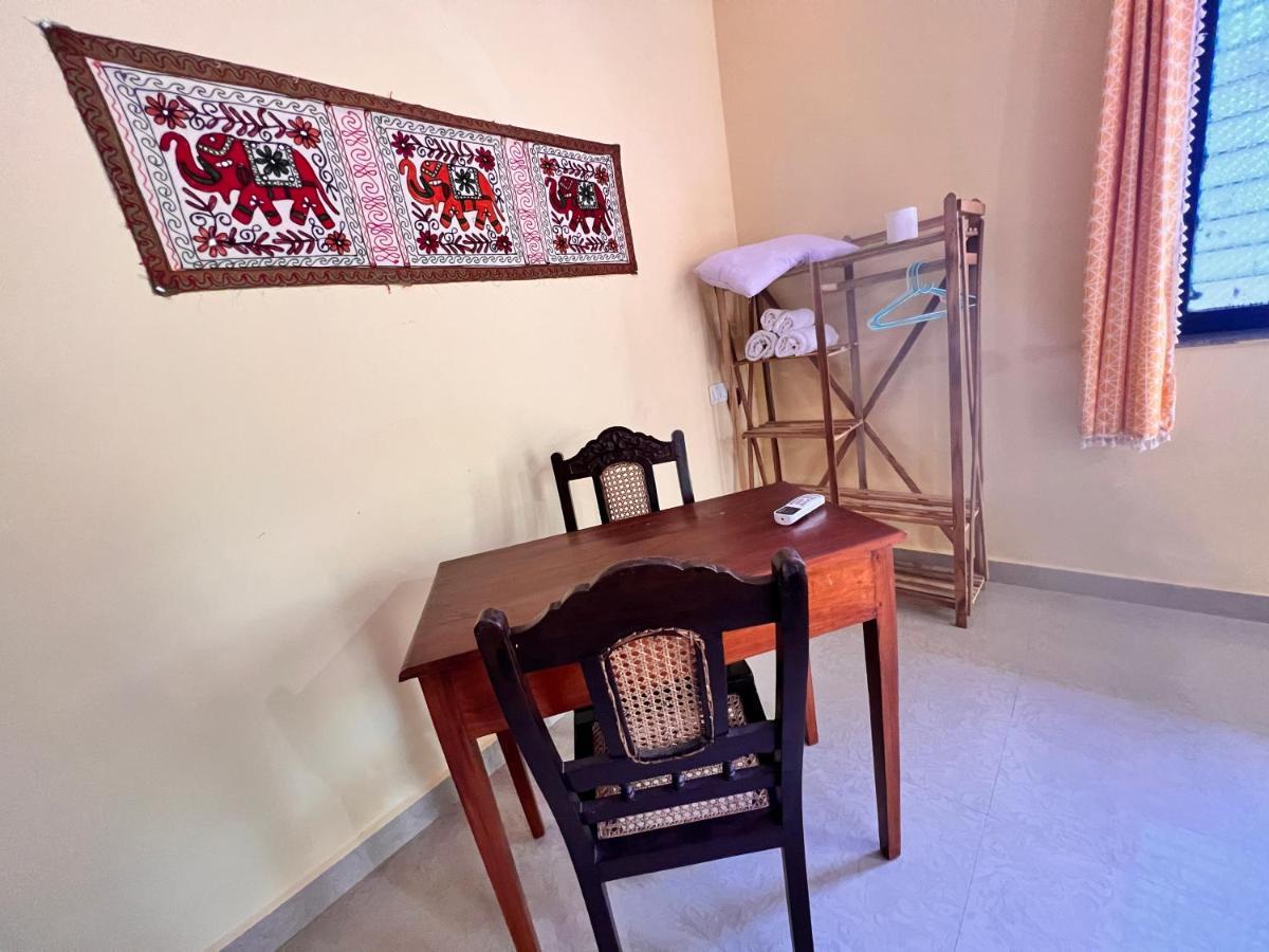 Kyel Villa Guest House Arambol Exterior photo